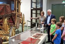 Автобусная экскурсия в реставрационно-хранительский центр «Старая Деревня» «Тайна старого ларца», 7+