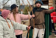 Тематическая автобусная экскурсия «Гуляй, Масленица!» в русской деревне Шуваловке, 7+